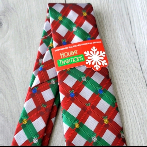 NWT Holiday Traditions - Picture 2 of 5